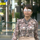 Illustration for article titled Japans Privacy Visor Offers Internet Privacy and Incessant Giggles